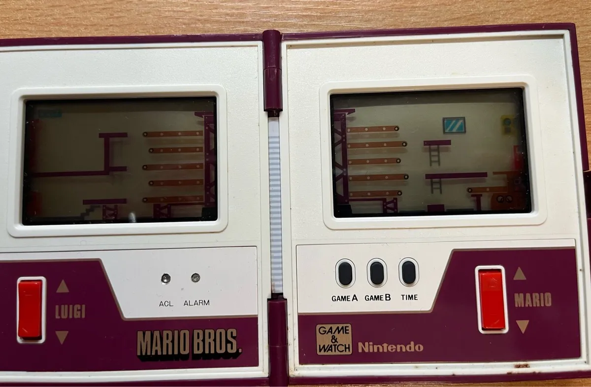 Nintendo Game & Match Console - Image 3