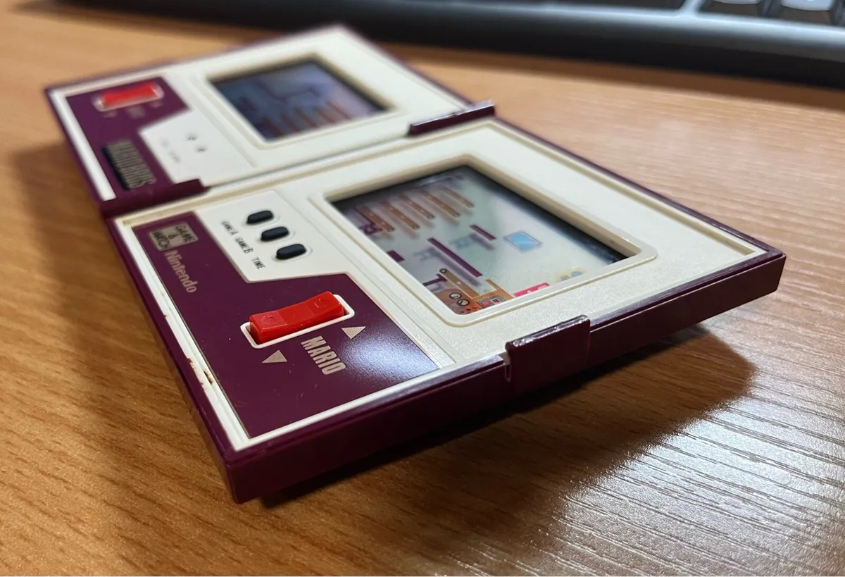 Nintendo Game & Match Console - Image 4