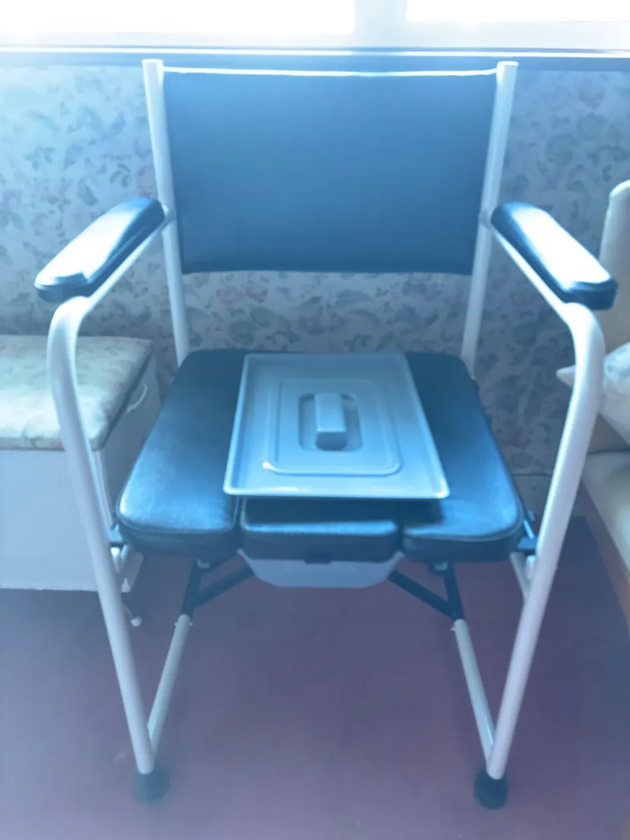 Commode - Image 2