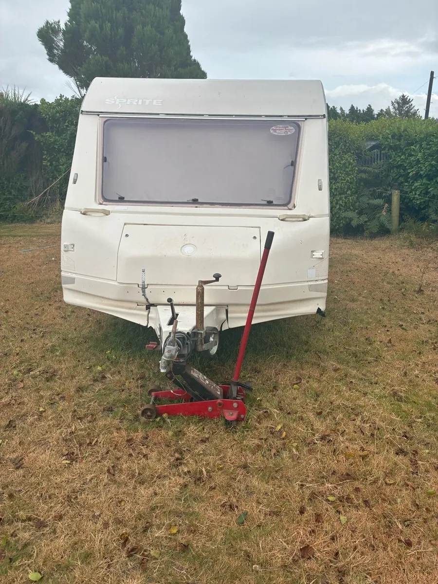 Caravan - Image 1
