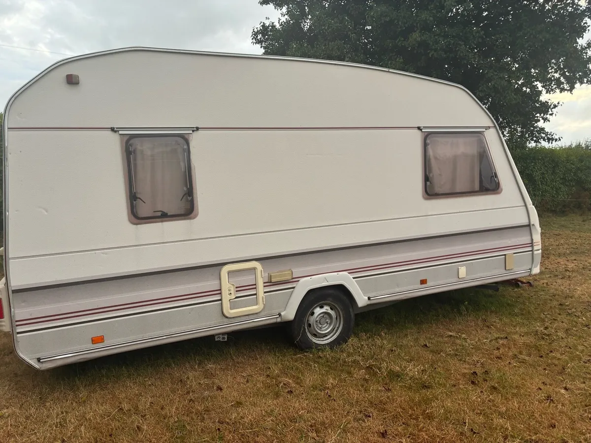 Caravan - Image 2