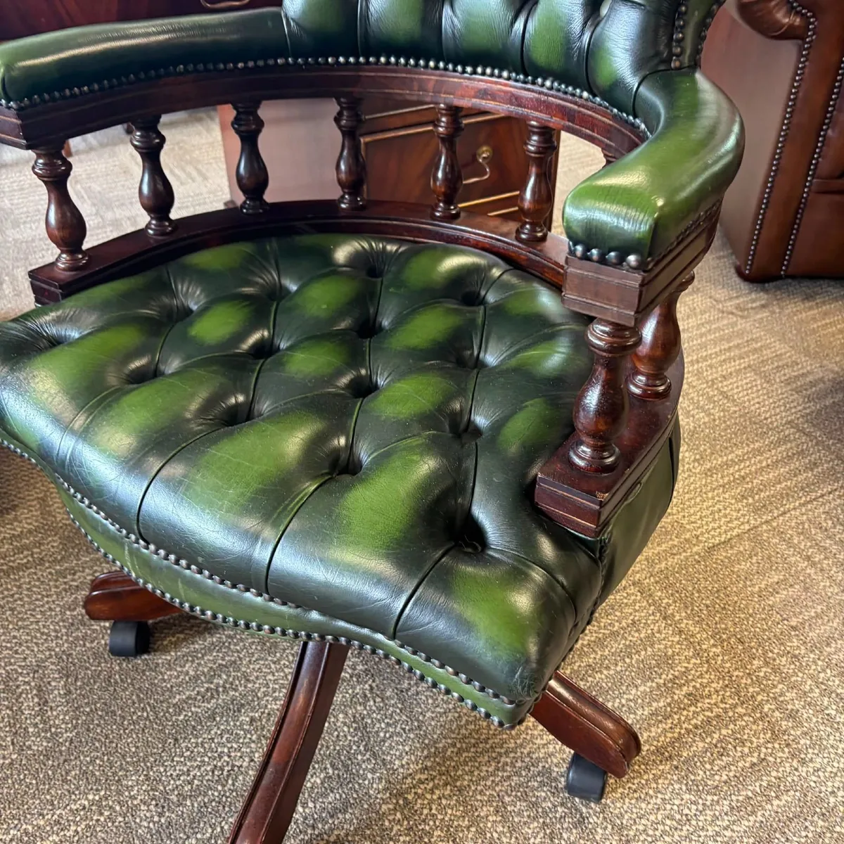 Chesterfield button back swivel captains office ch - Image 3