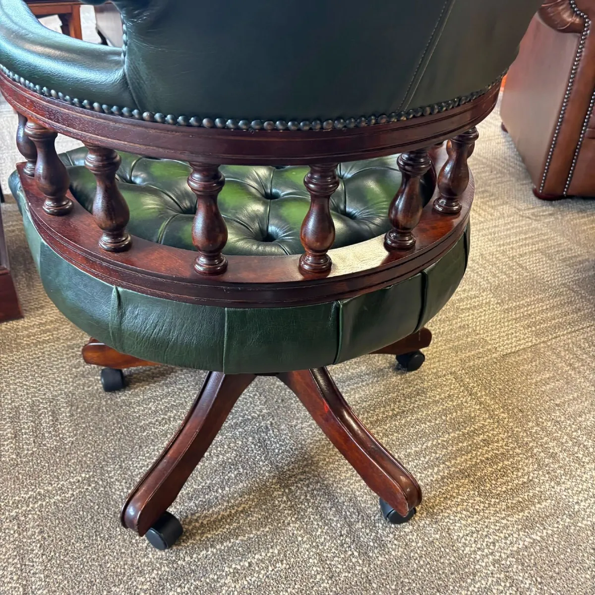 Chesterfield button back swivel captains office ch - Image 4