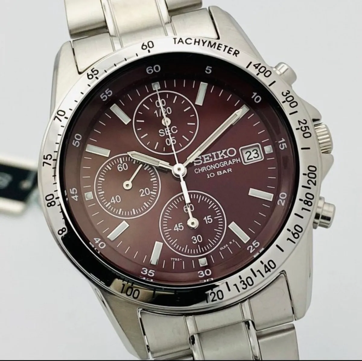 Seiko Chronograph Red Dial - Image 2