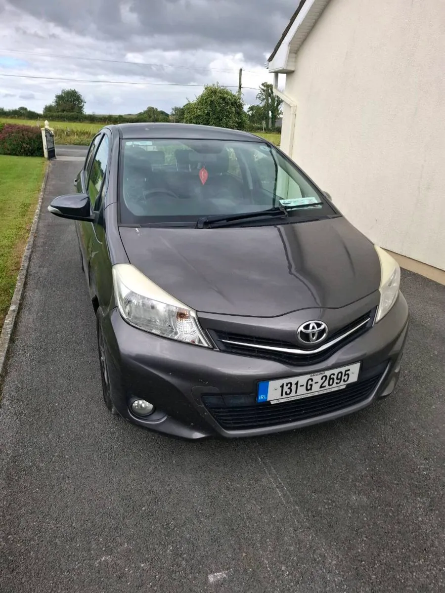 13 yaris 1.0 petrol - Image 3