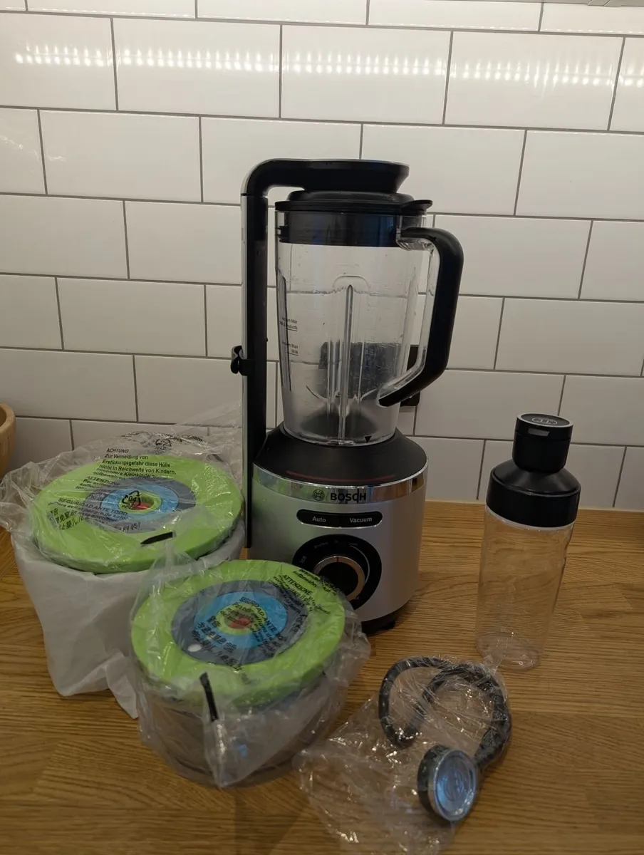 Bosch VitaPower Series 8 Vacuum Blender - Image 1