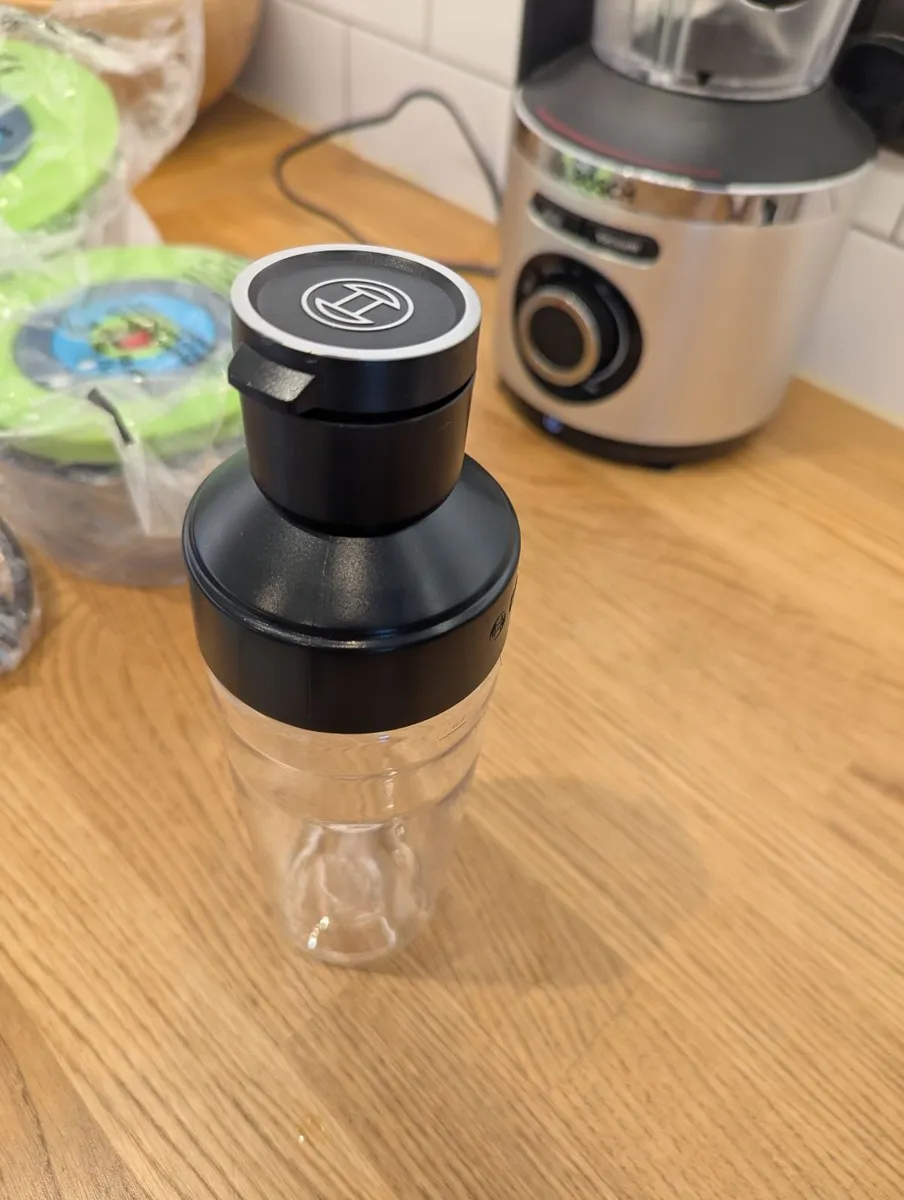Bosch VitaPower Series 8 Vacuum Blender - Image 4