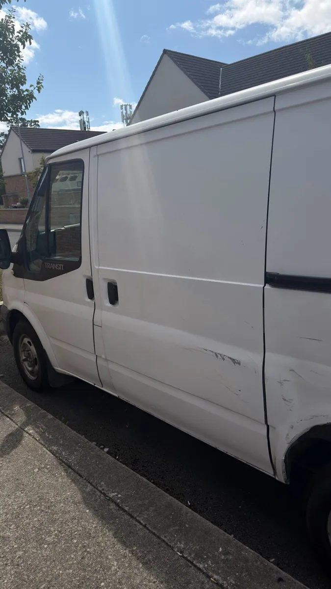 Ford Transit - Image 4