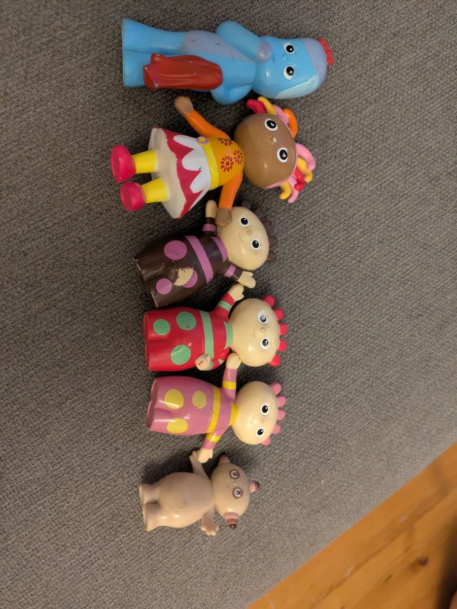 In the night garden cartoon figurines