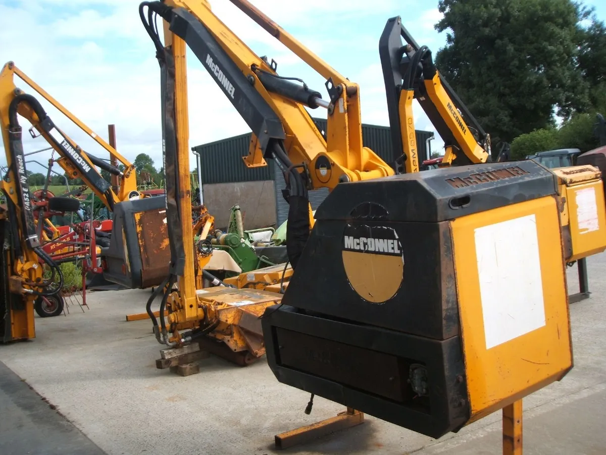 2007 McConnel PA60 hedge cutter - Image 1