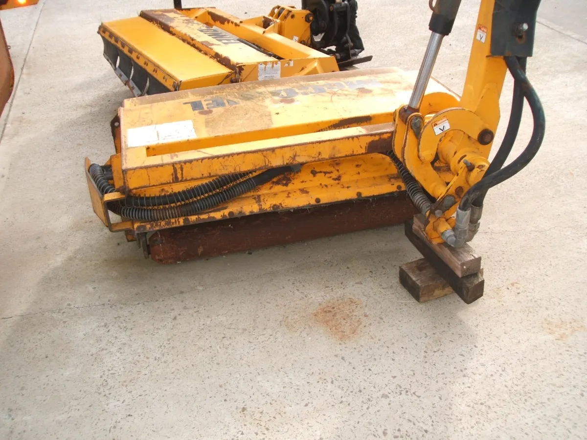 2007 McConnel PA60 hedge cutter - Image 4