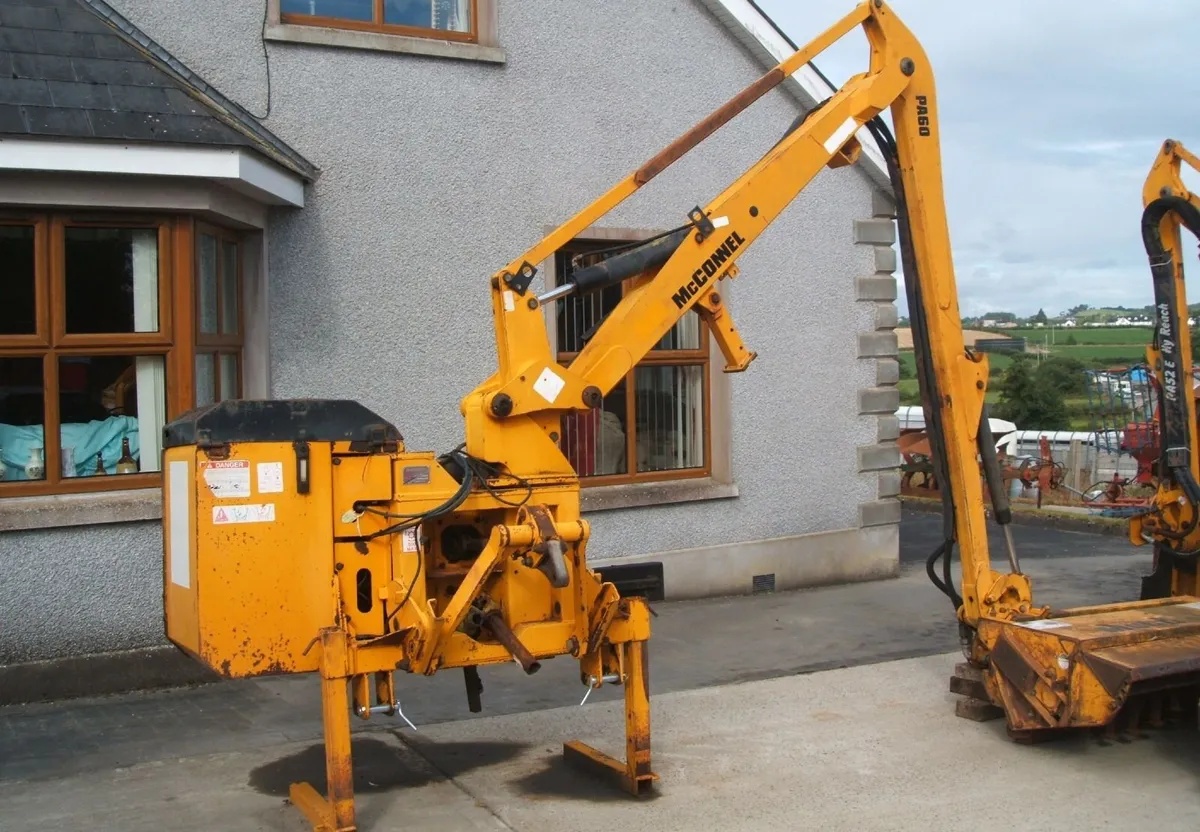 2007 McConnel PA60 hedge cutter - Image 2