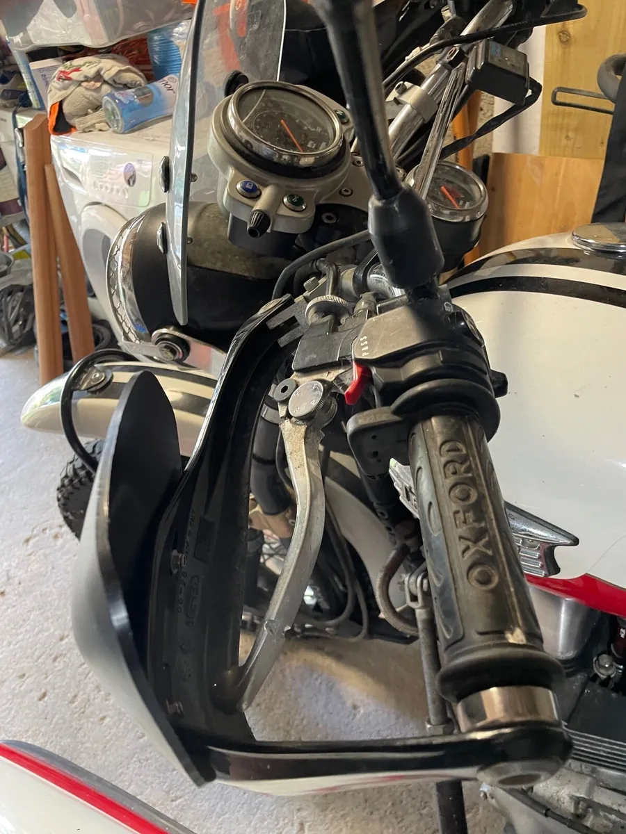 Triumph Other 2006 - Image 3