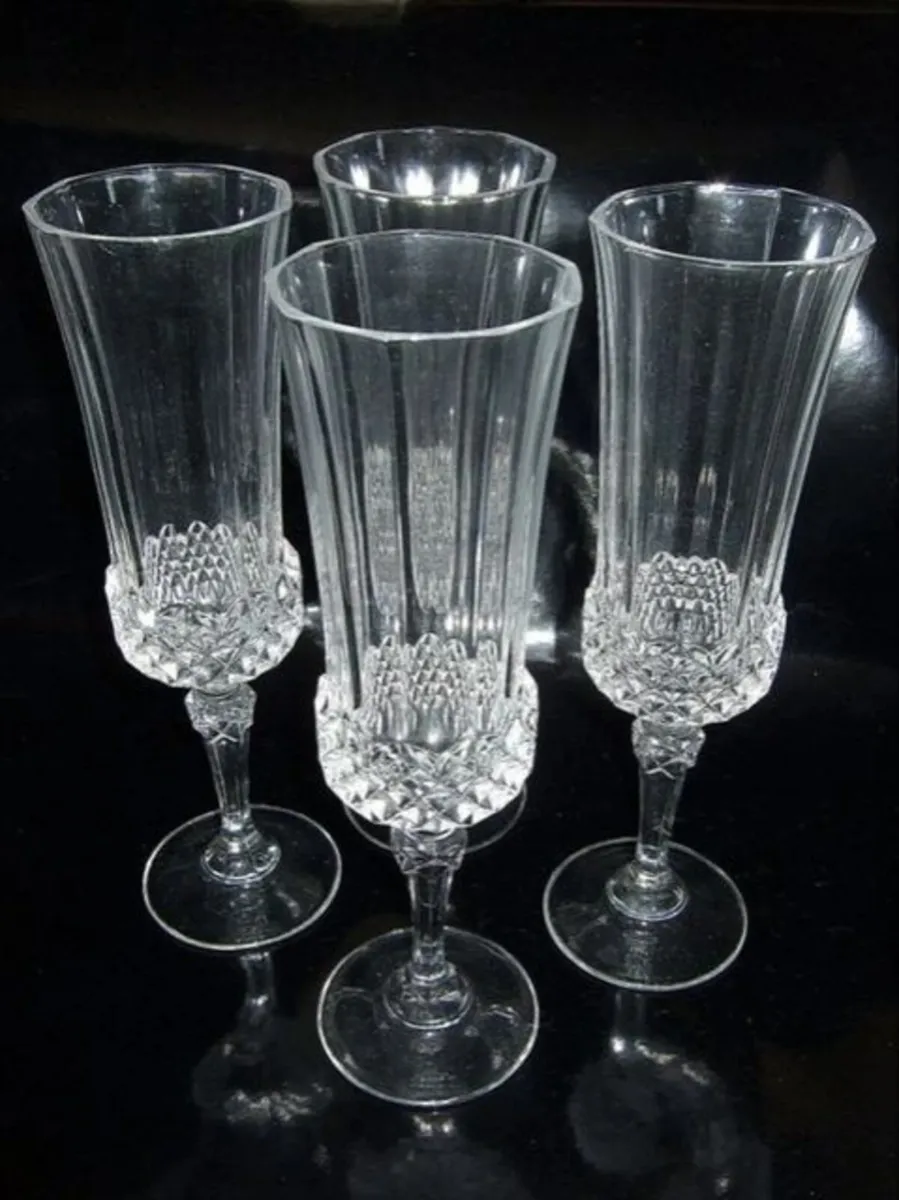 Set of 4 Vintage Cristal d'Arques Crystal Flutes - Image 1
