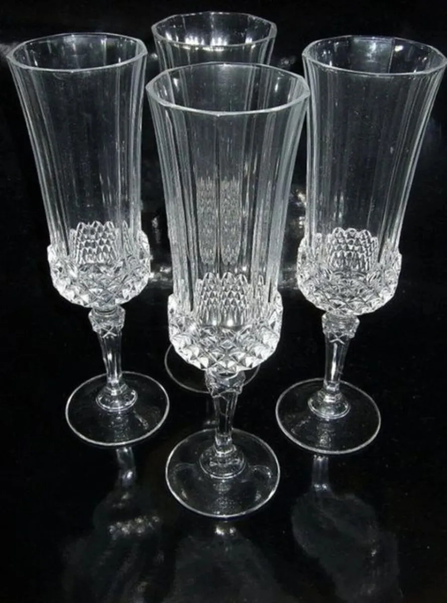 Set of 4 Vintage Cristal d'Arques Crystal Flutes - Image 2