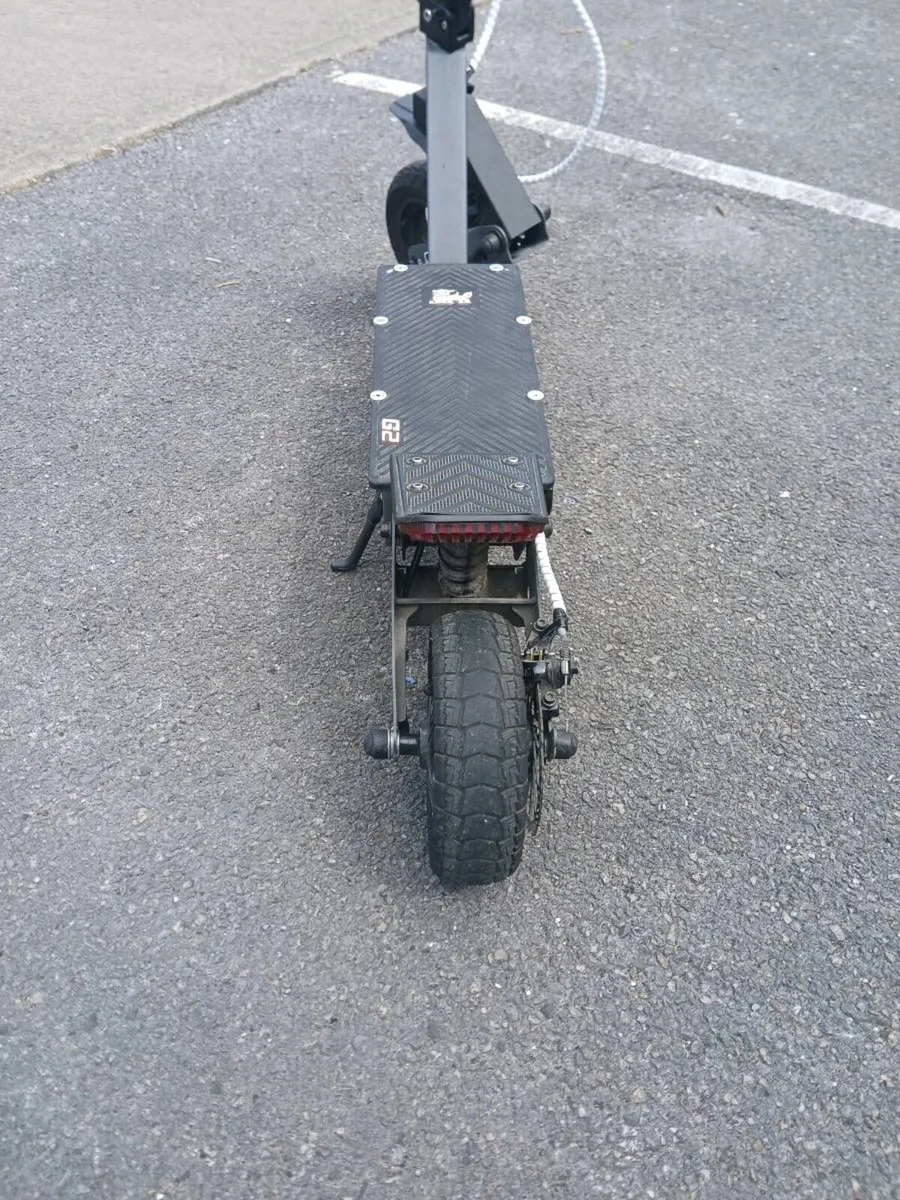 Escooter - Image 2