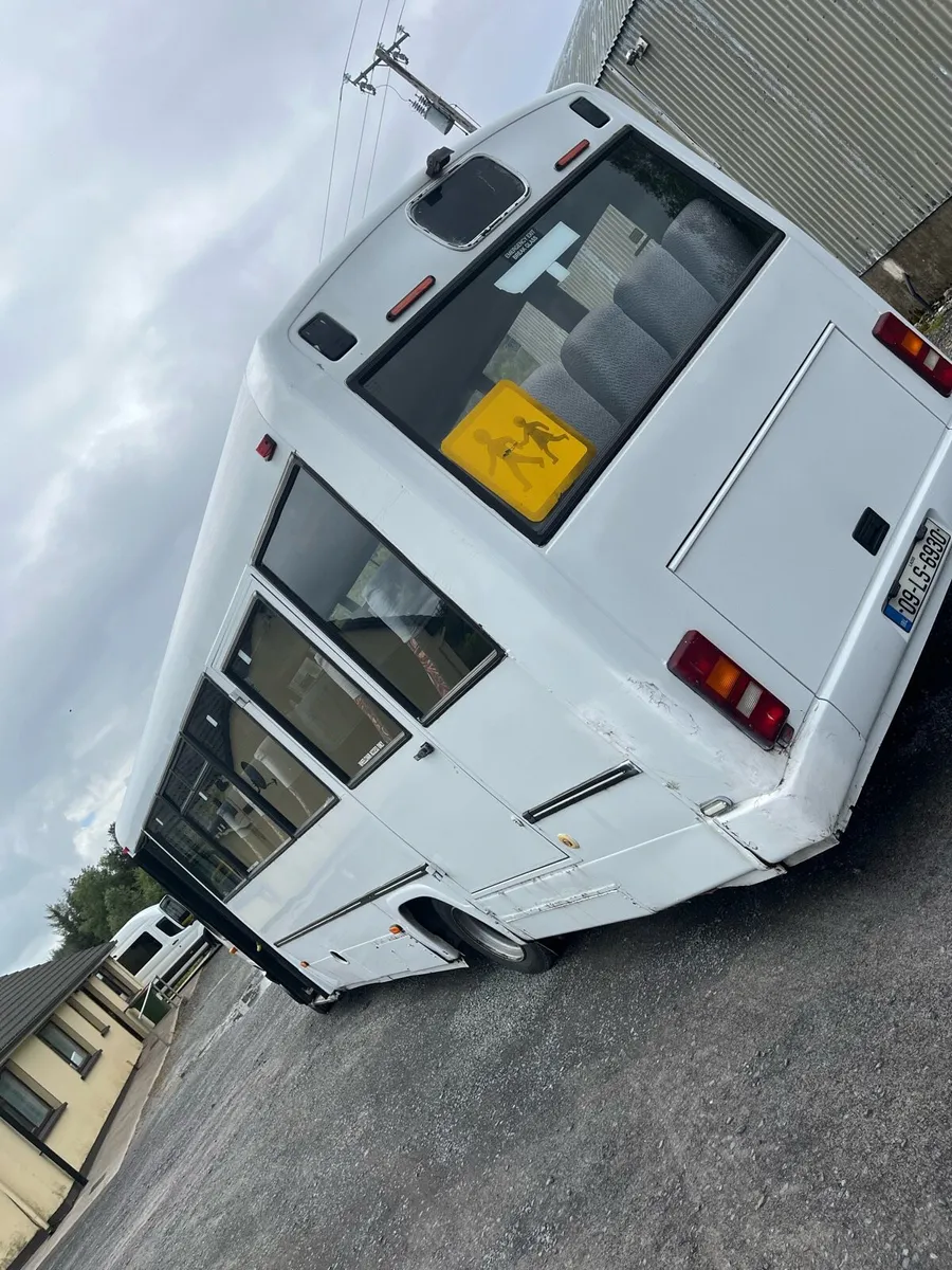 Mercedes 33 seater - Image 3