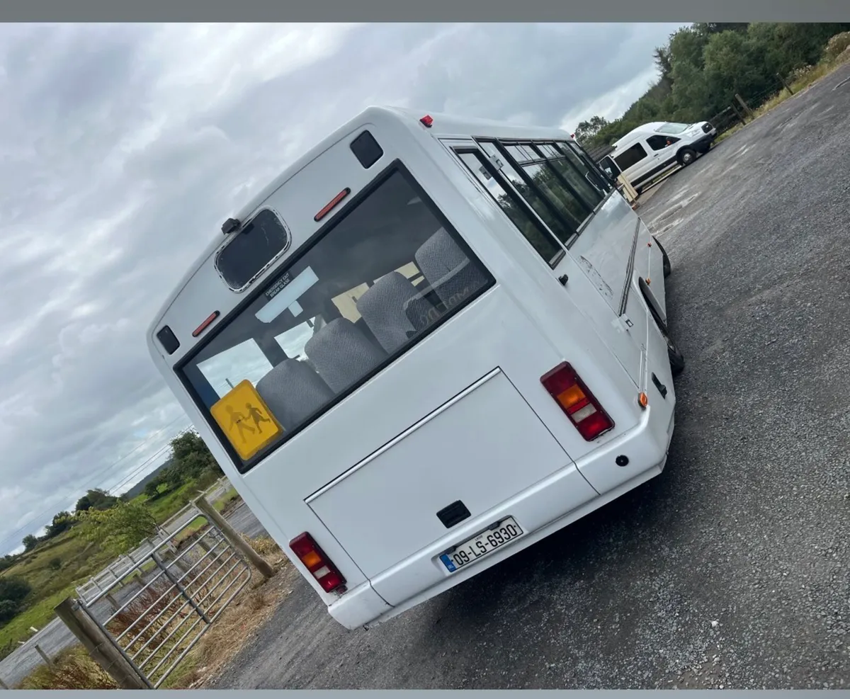 Mercedes 33 seater - Image 4