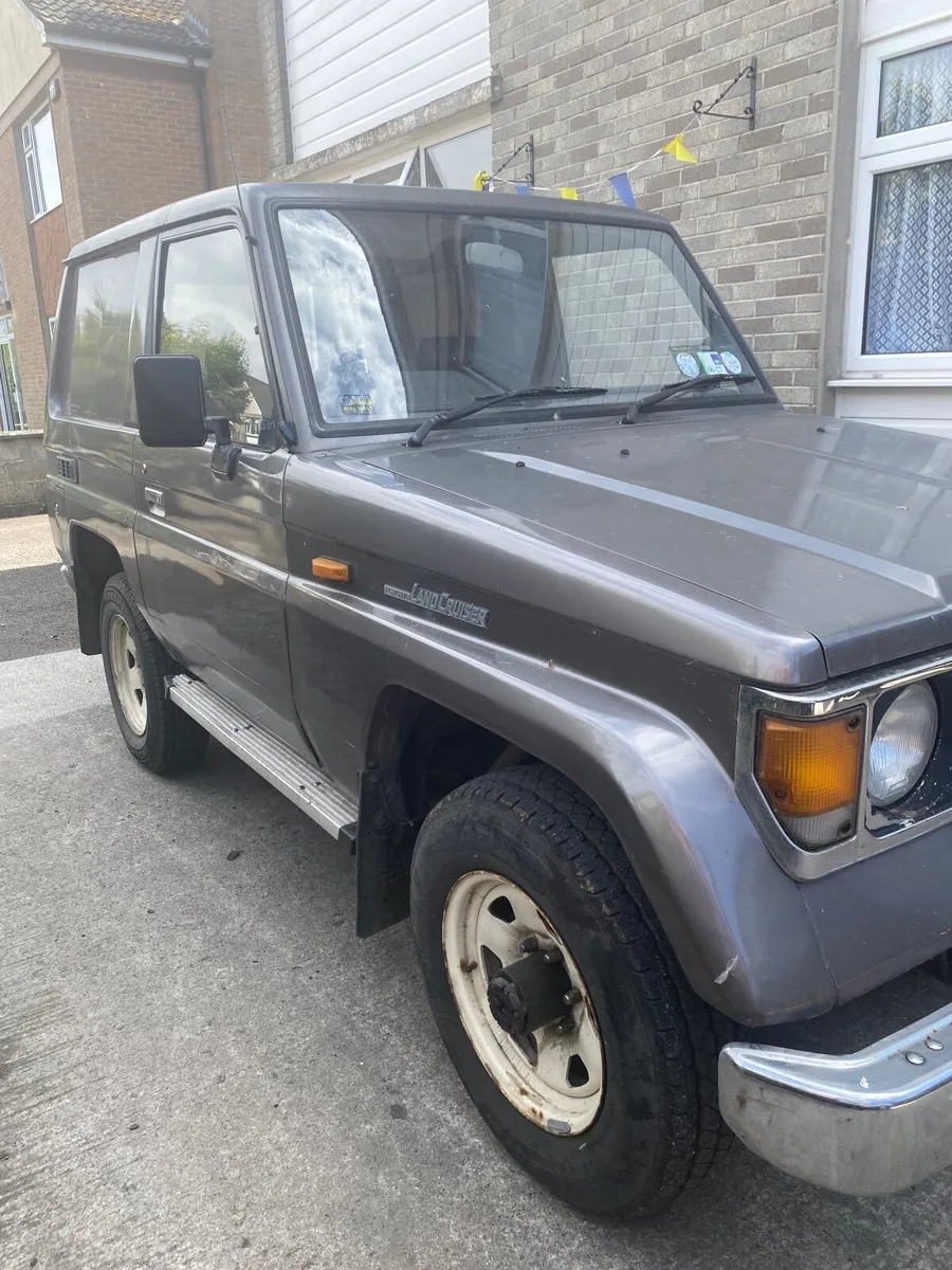 Toyota Land Cruiser 1990 - Image 4