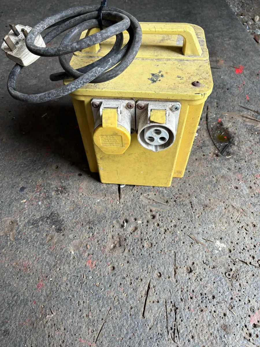 110 transformer box working perfect p.m. - Image 1