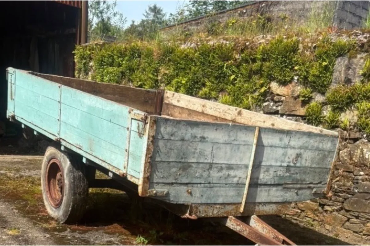 Tractor trailer, & Cow Box - Image 2