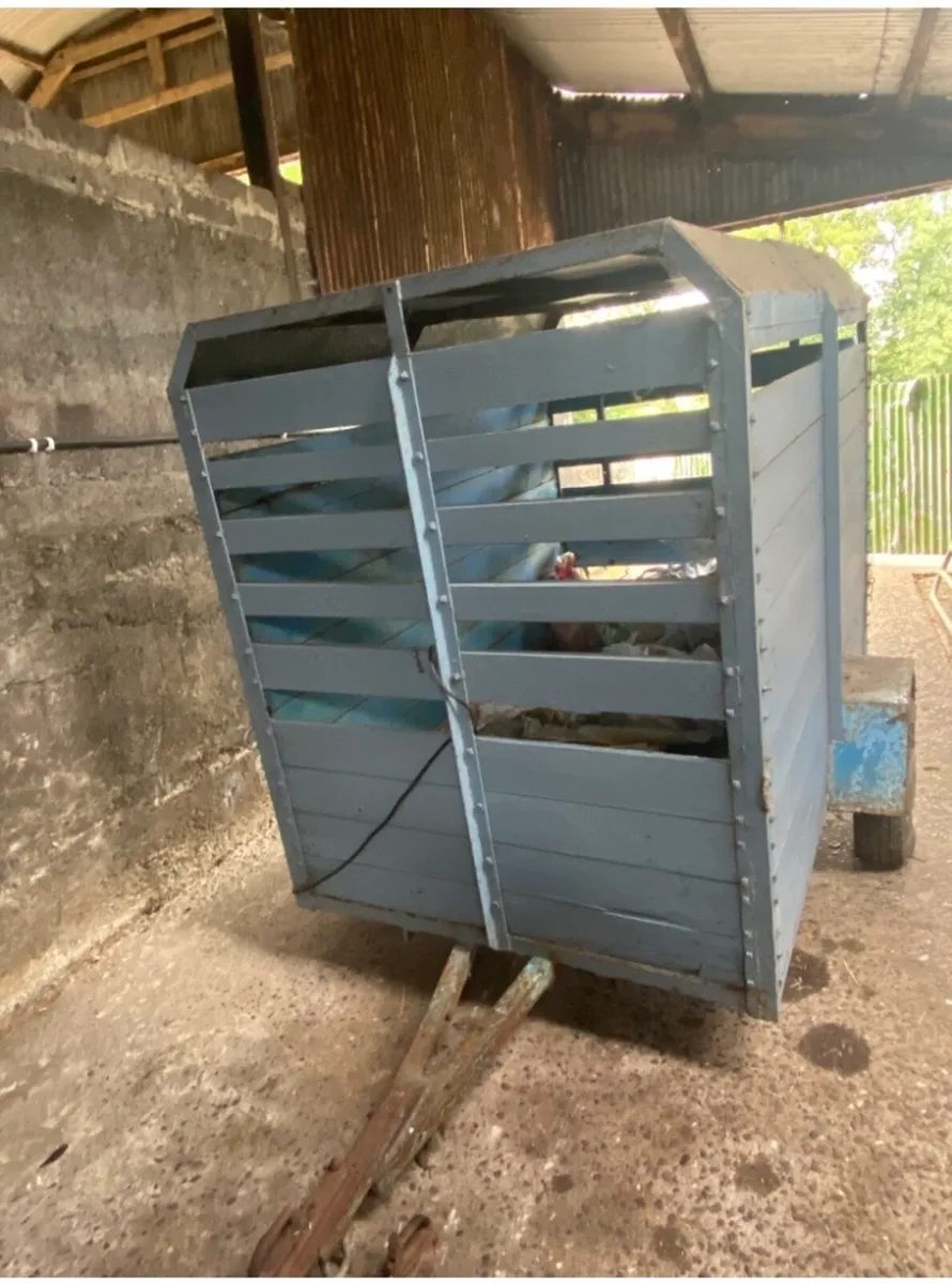 Tractor trailer, & Cow Box - Image 4