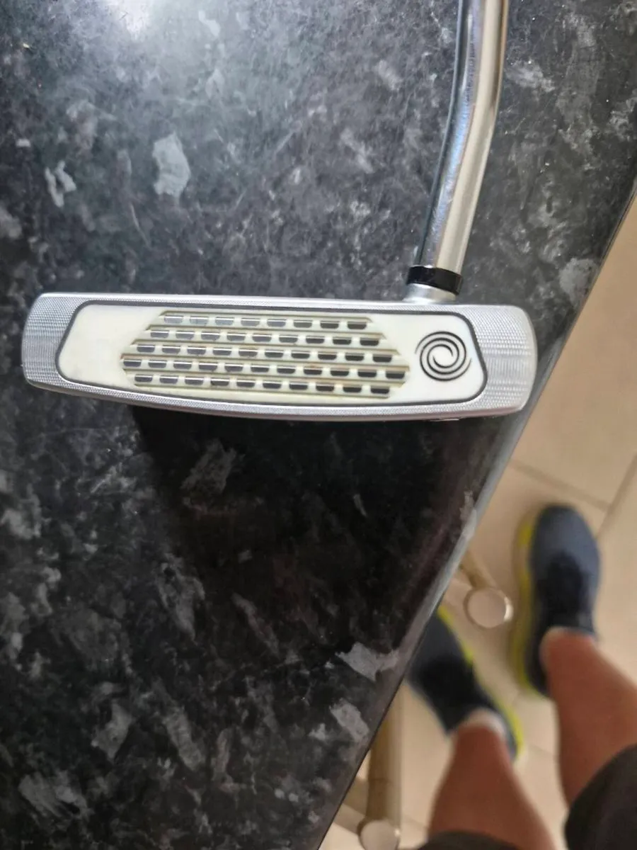Odyssey White Hot Double Wide Stroke Lab putter - Image 3