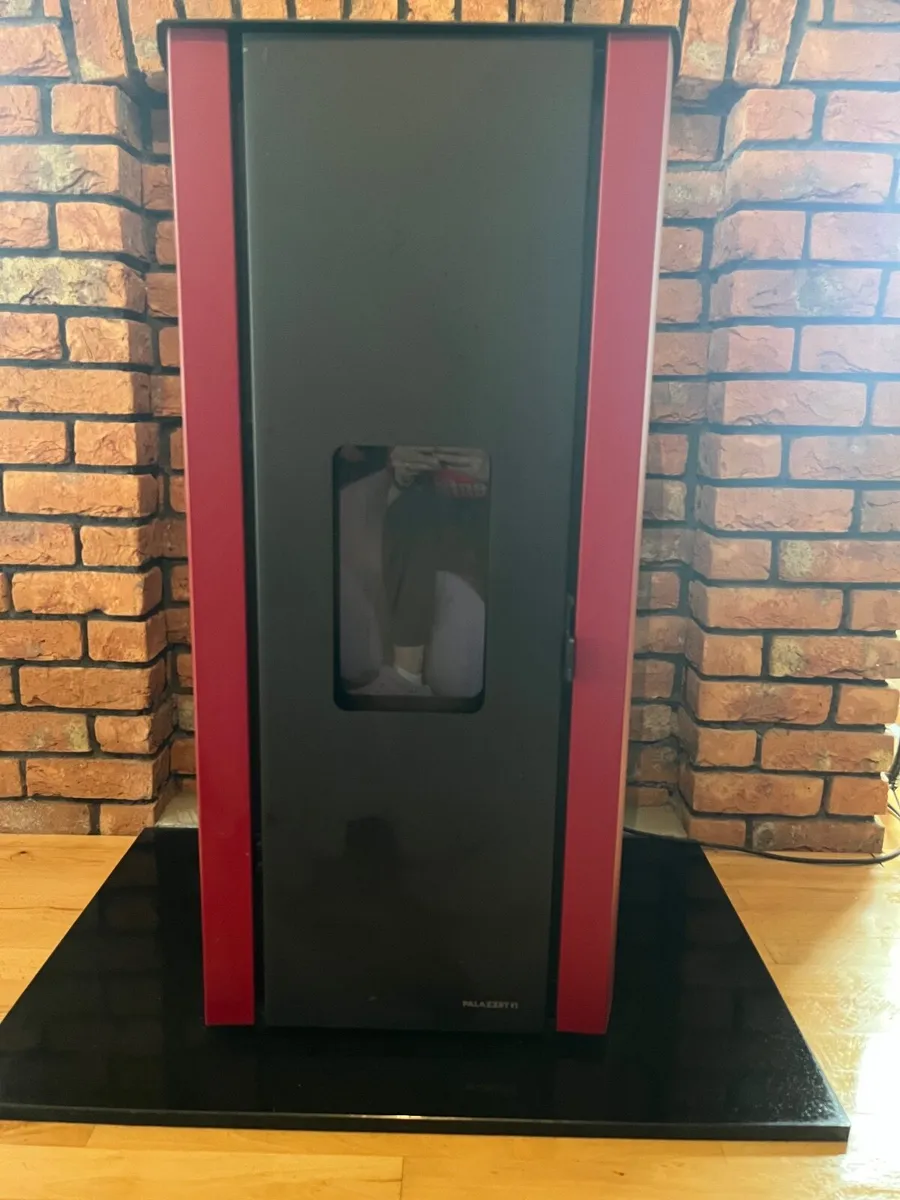 Palazzetti Ecofire Malù 8 Pellet Stove €1,200 ONO - Image 4