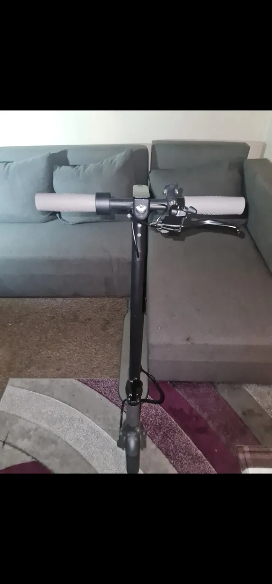 Aovopro M365 Pro Electric Scooter - Image 2