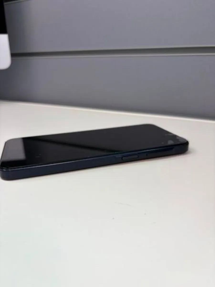 Samsung Galaxy A16 Black 5G 128GB - Image 3
