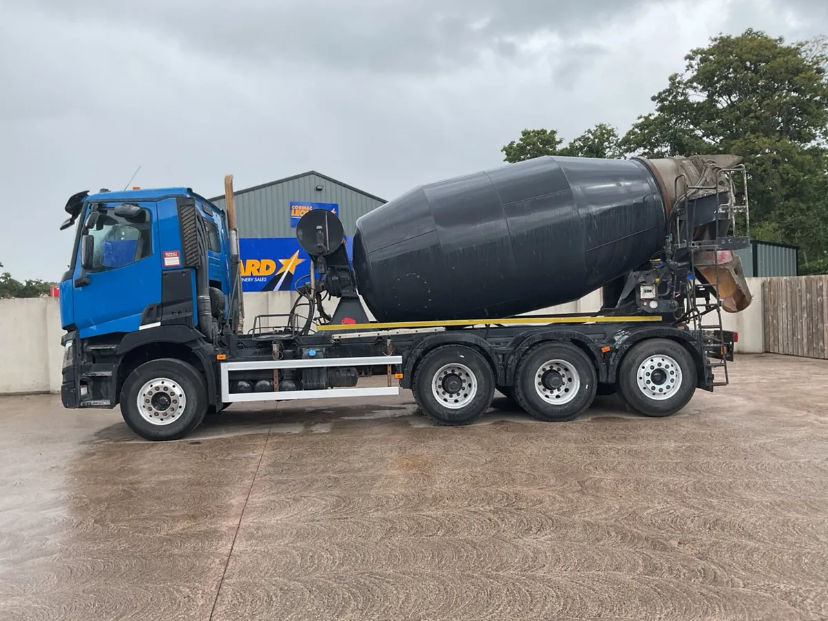 2019 (19) RENAULT TRUCKS C430 8x4 Tridem Mixer - Image 2