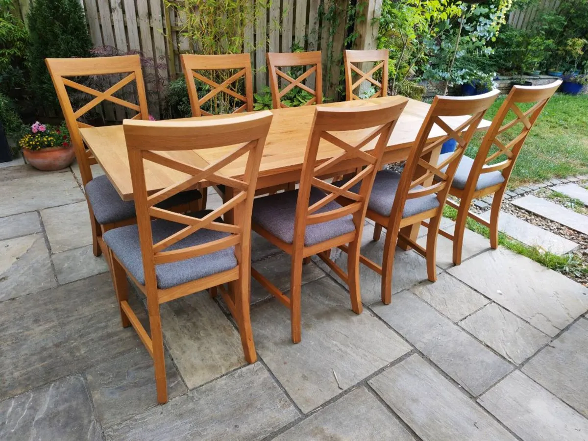 Oak table - Image 1