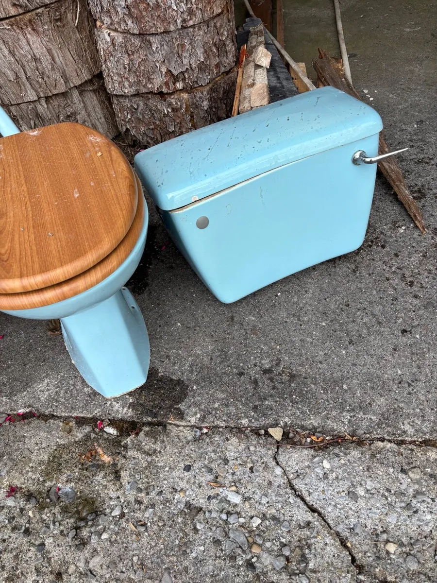 Cast Iron, Bath , toilet , sink set - Image 1