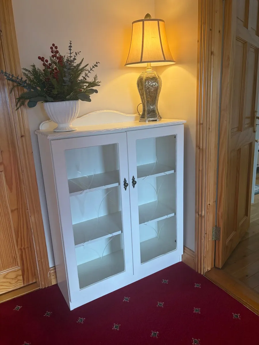 Cabinet - Image 3