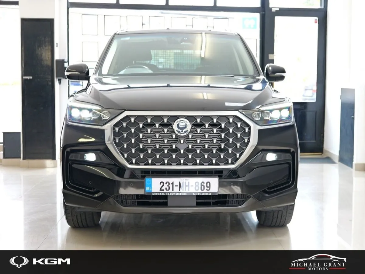SsangYong Rexton 4WD AUTOMATIC 2.2 DSL 4X4 2 SEAT - Image 2