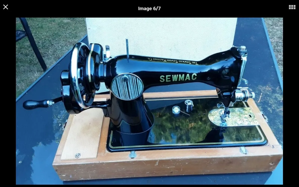 SEWING MACHINE  SEWMAC HAND CRANK - Image 3