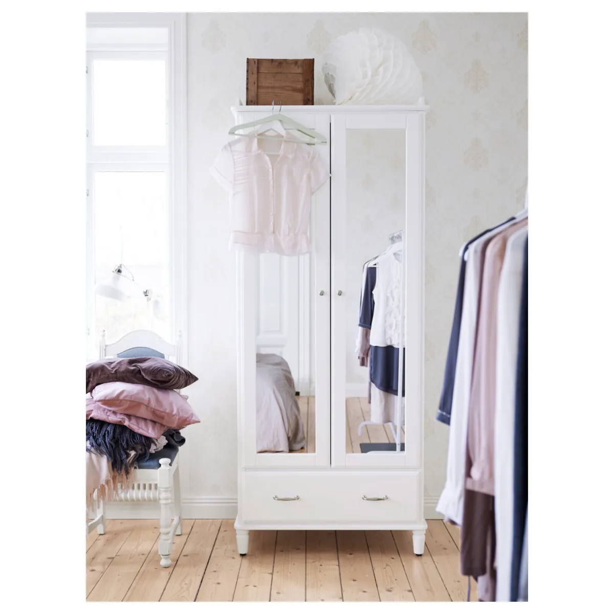 WARDROBE - Image 1