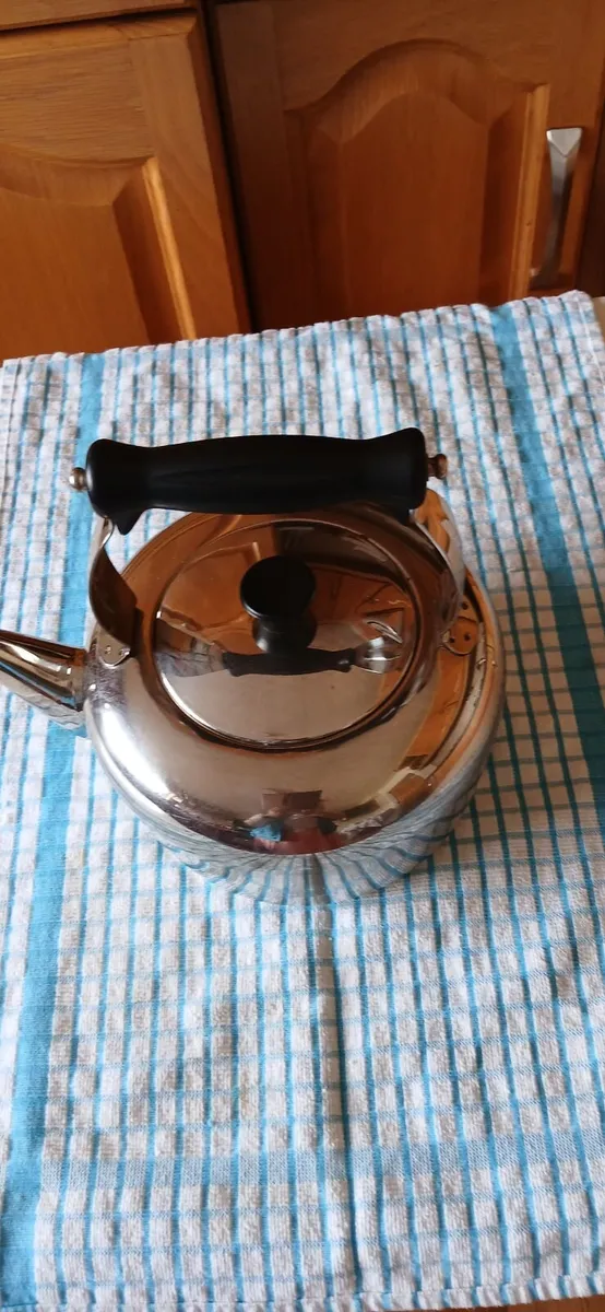 3 LITRE KETTLE - Image 1