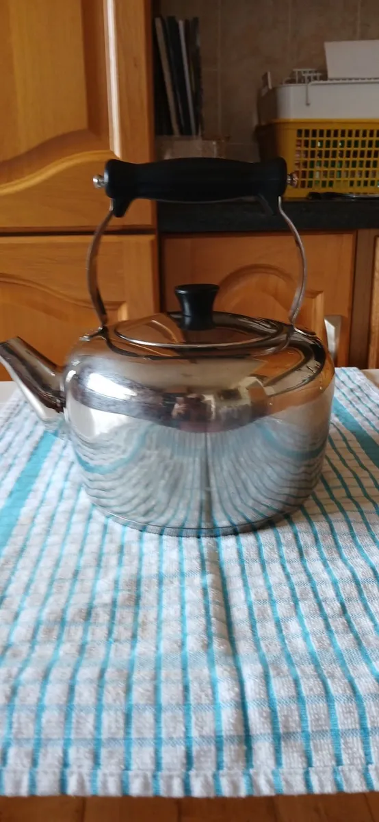 3 LITRE KETTLE - Image 2