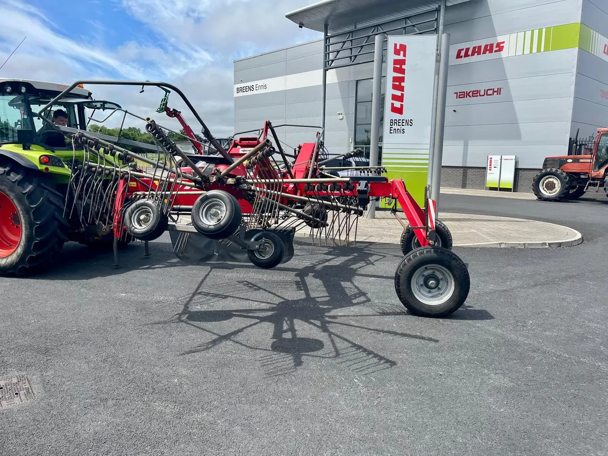 Massey Ferguson RK 662 twin rotor rake - Image 2