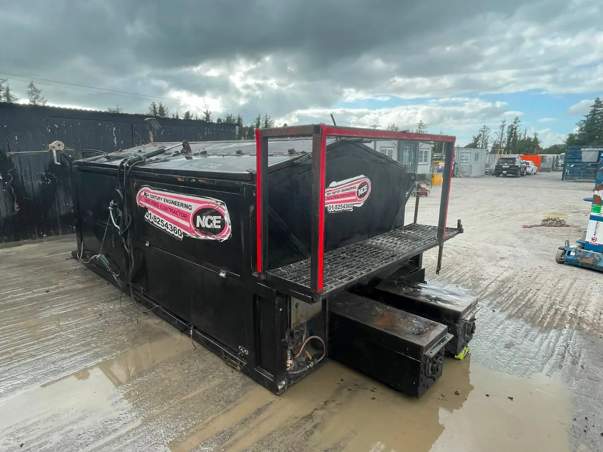 hot box /heated bitumen carrying unit - Image 2