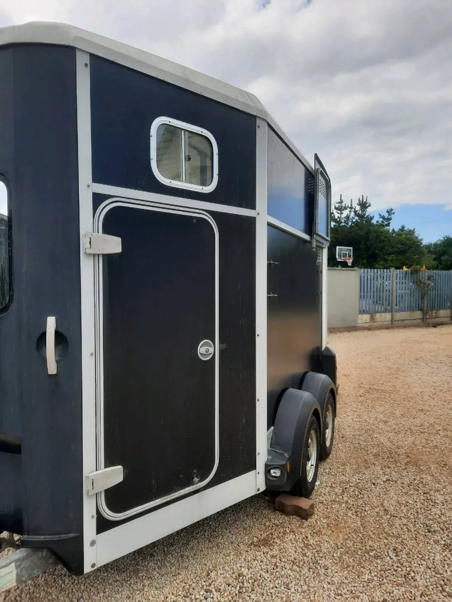 Horse Box - Image 1
