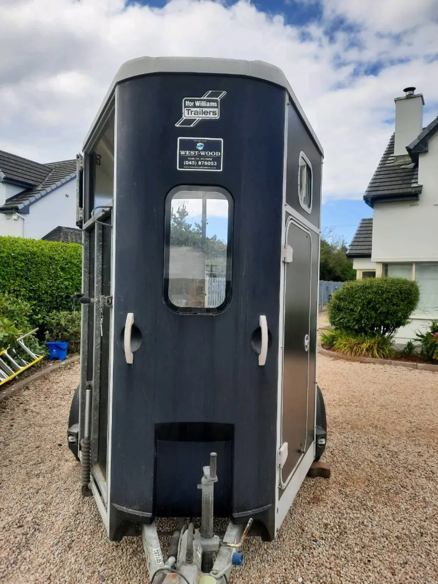Horse Box - Image 2