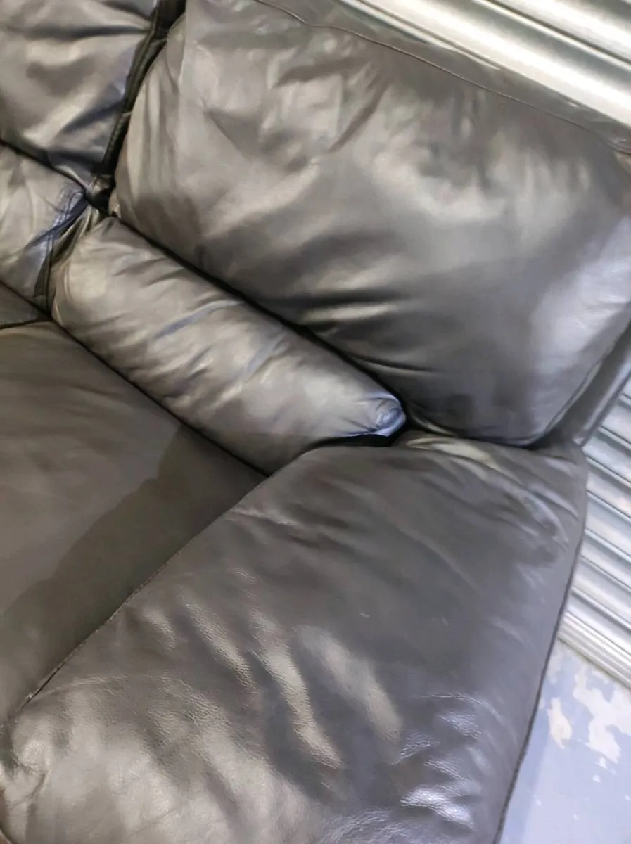 Black 2+1 seater leather sofa - Image 3