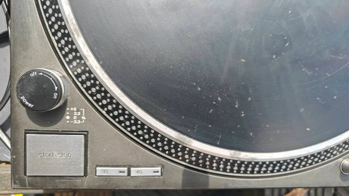 Technics 1210 mk2 turntable*read - Image 2