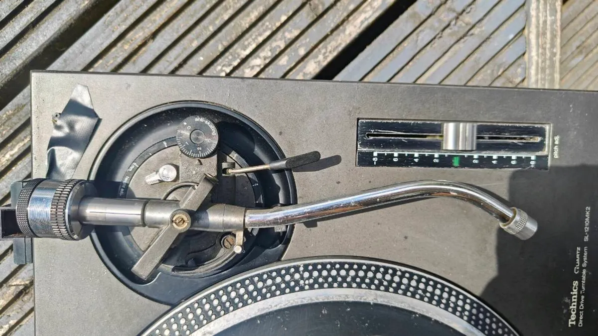 Technics 1210 mk2 turntable*read - Image 4