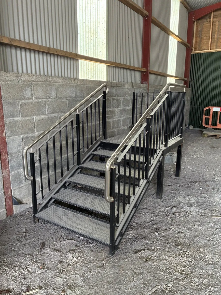 Prefabricated Access Steel Steps & Landing - Image 3