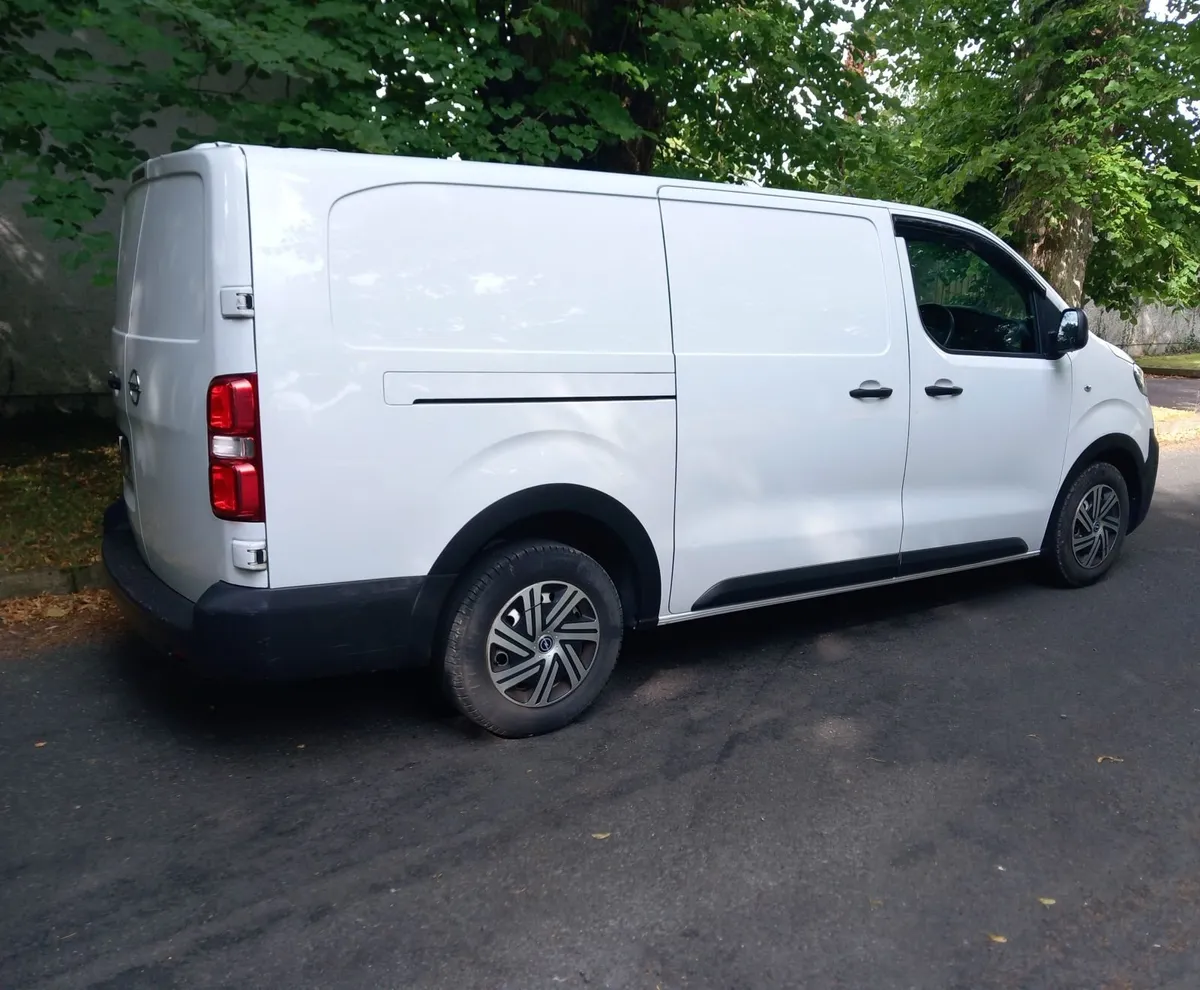 LWB 231 Vivaro 1.5 Diesel Low Kms - Image 2