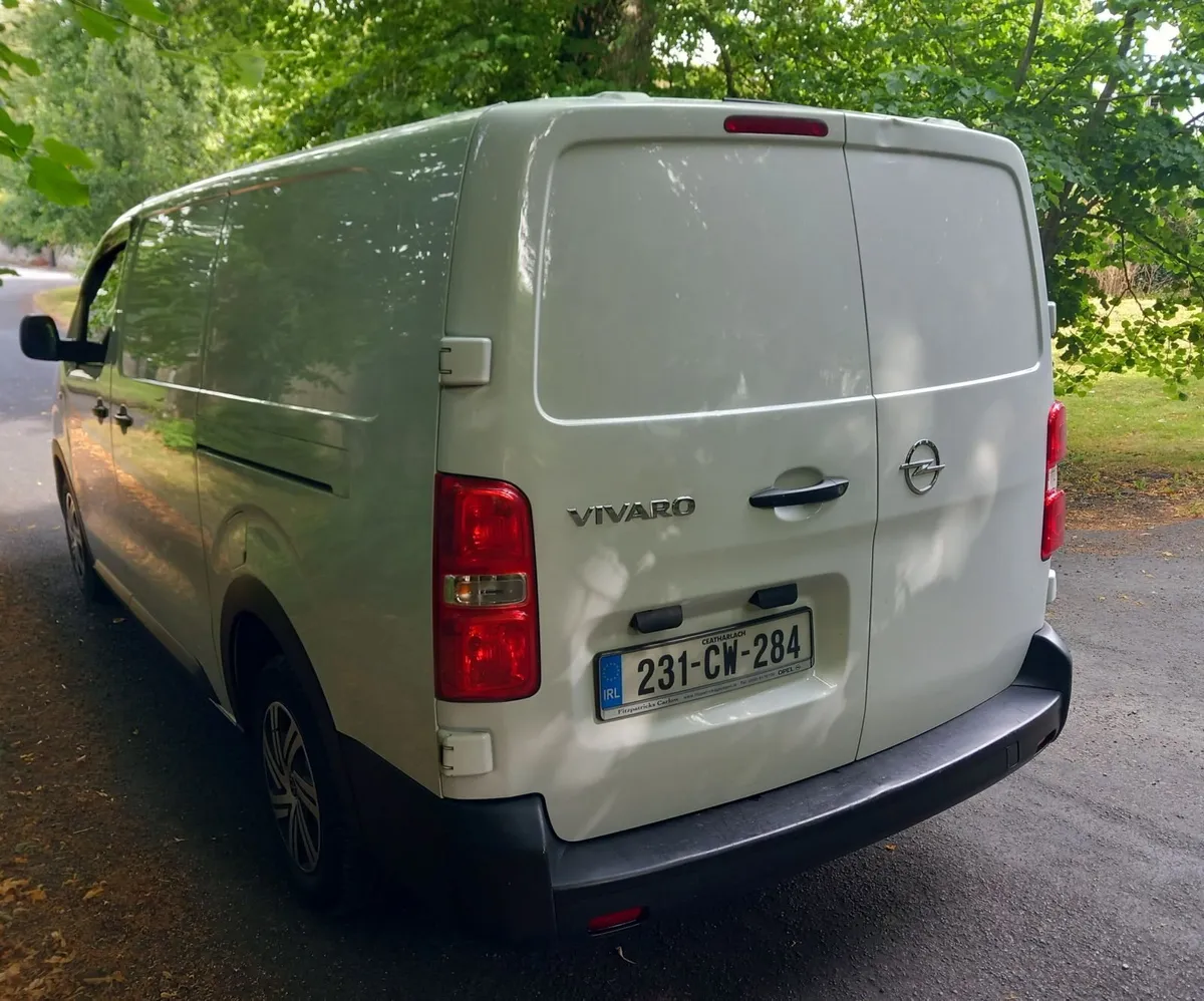 LWB 231 Vivaro 1.5 Diesel Low Kms - Image 3