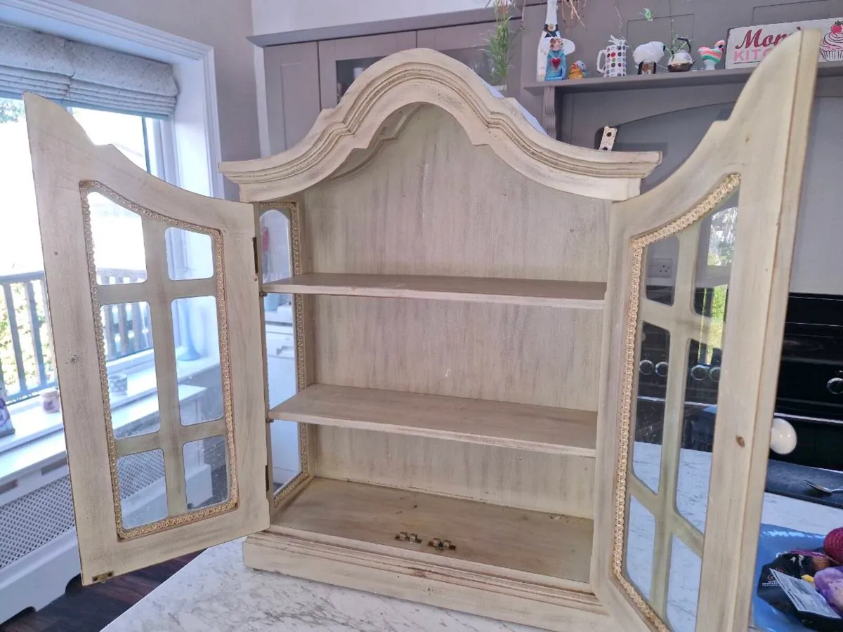 Cabinet - Image 2